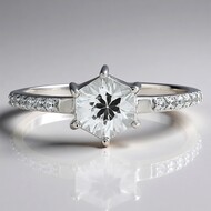 Anillo en plata con Zircón