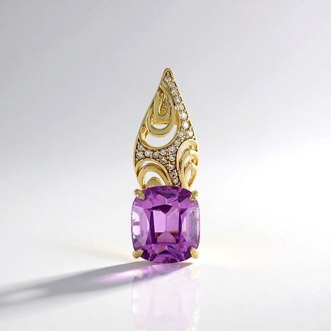 Ciondolo in oro con Kunzite Patroke (de Melo)