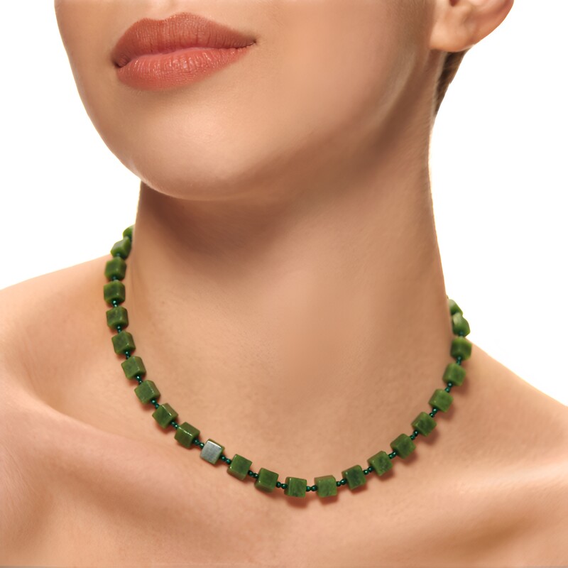 Collana in argento con Giada Canadese