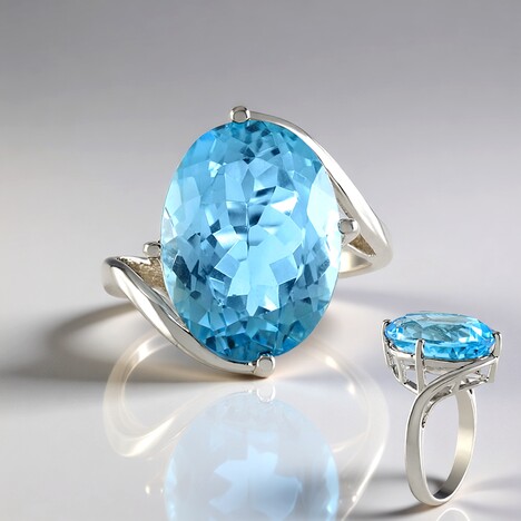 Anello in argento con Topazio Blu Cielo