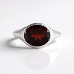 Anello in argento con Granato Mozambico