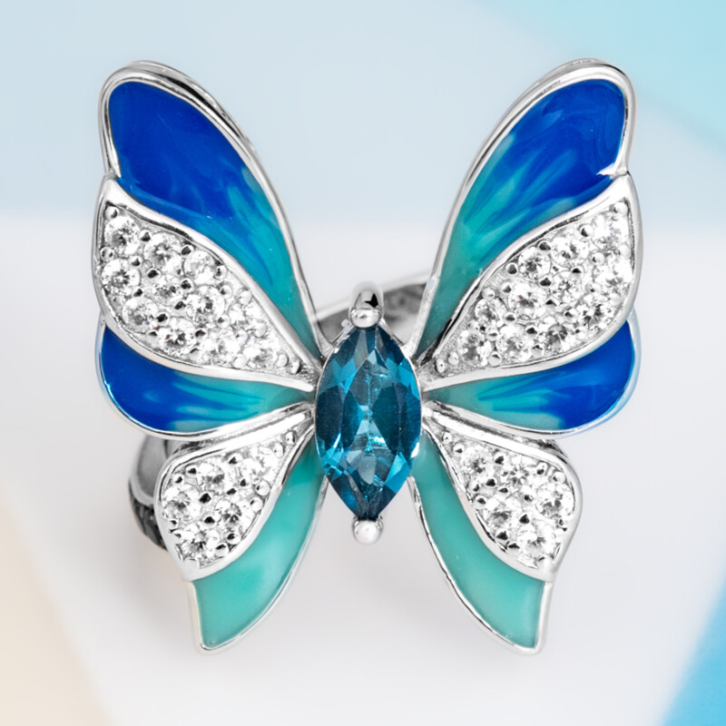 Anello in argento con Topazio Blu Londra (Dallas Prince Designs)