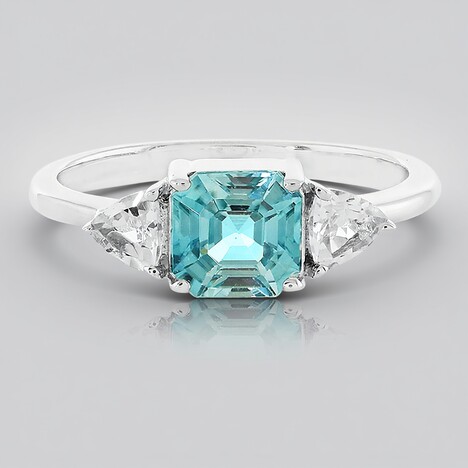 Anello in argento con Zircone Ratanakiri