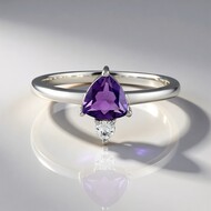 Anillo en plata con Amatista de Siberia