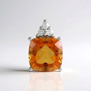 Colgante en plata con Cuarzo naranja