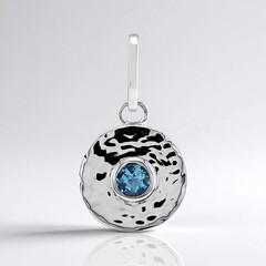 Ciondolo in argento con Topazio Blu Svizzero