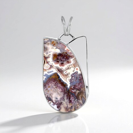 Pendentif en argent et Bois de palmier fossilisé (Bali Barong)