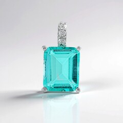Ciondolo in argento con Quarzo color paraiba