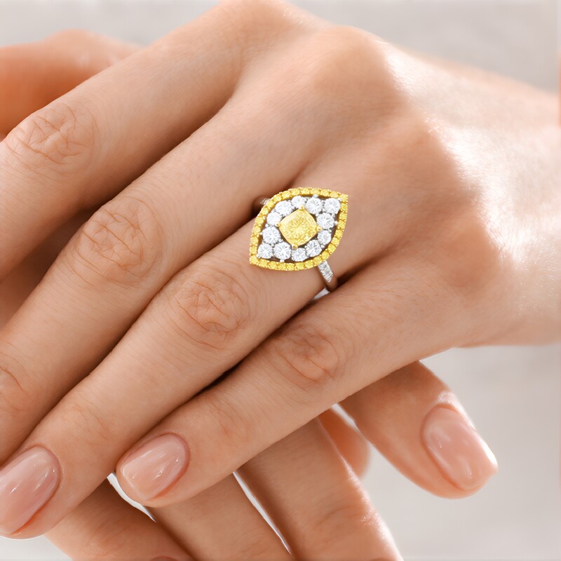 Anillo en oro con Diamante amarillo SI2 (CIRARI)
