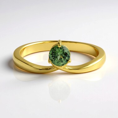 Anillo en oro con Demantoide de Madagascar (John Ferry)