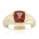 Gouden ring met een Rode apatiet