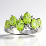 Anello in argento con Peridoto Jilin (de Melo Essence)