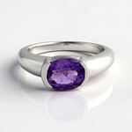 Anello in argento con Ametista Siberiana