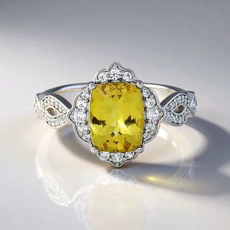 Anello in argento con Apatite Dorata