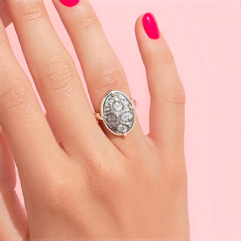 Anello in argento con Corallo Pietrificato