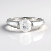 Anillo en plata con Zircón (de Melo)