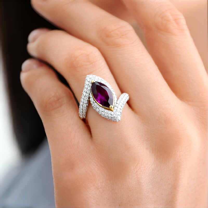 14K Magenta Garnet Gold Ring (SUHANA)