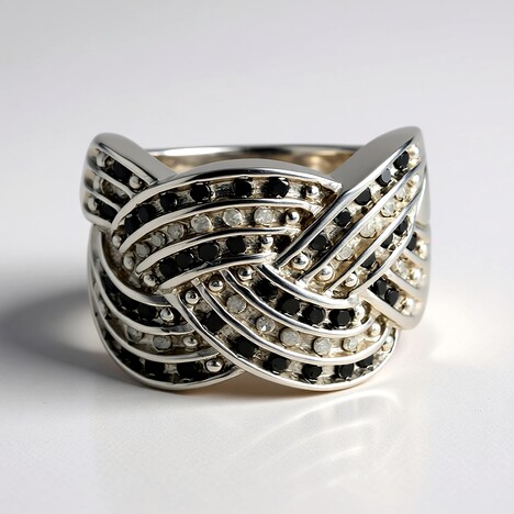 Anello in argento con Diamante Nero