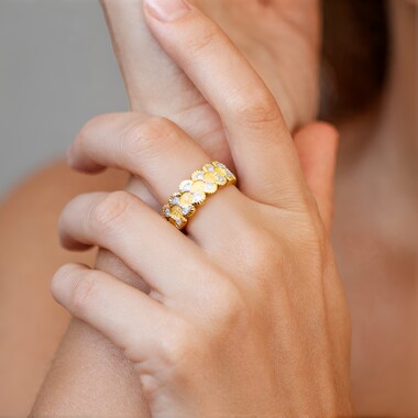 Zilveren ring met zirkonen
