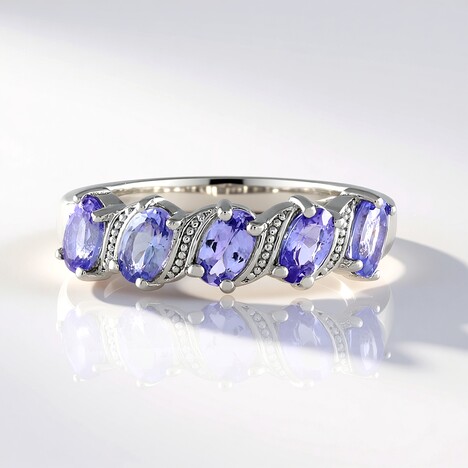 Anello in argento con Tanzanite