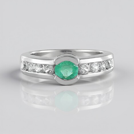 Anello in argento con Smeraldo Russo