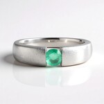 Anello in argento con Smeraldo Russo