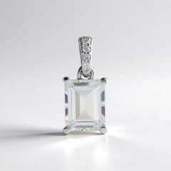 Ciondolo in argento con Topazio Bianco