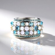 Gouden ring met Zwitsers-blauwe topaasstenen (KM by Juwelo)