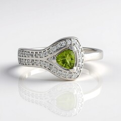 Anello in argento con Vesuvianite