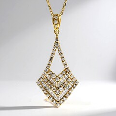 Collana in oro con Diamante SI1 (H) (CIRARI)