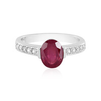 Anello in argento con Rubino del Madagascar