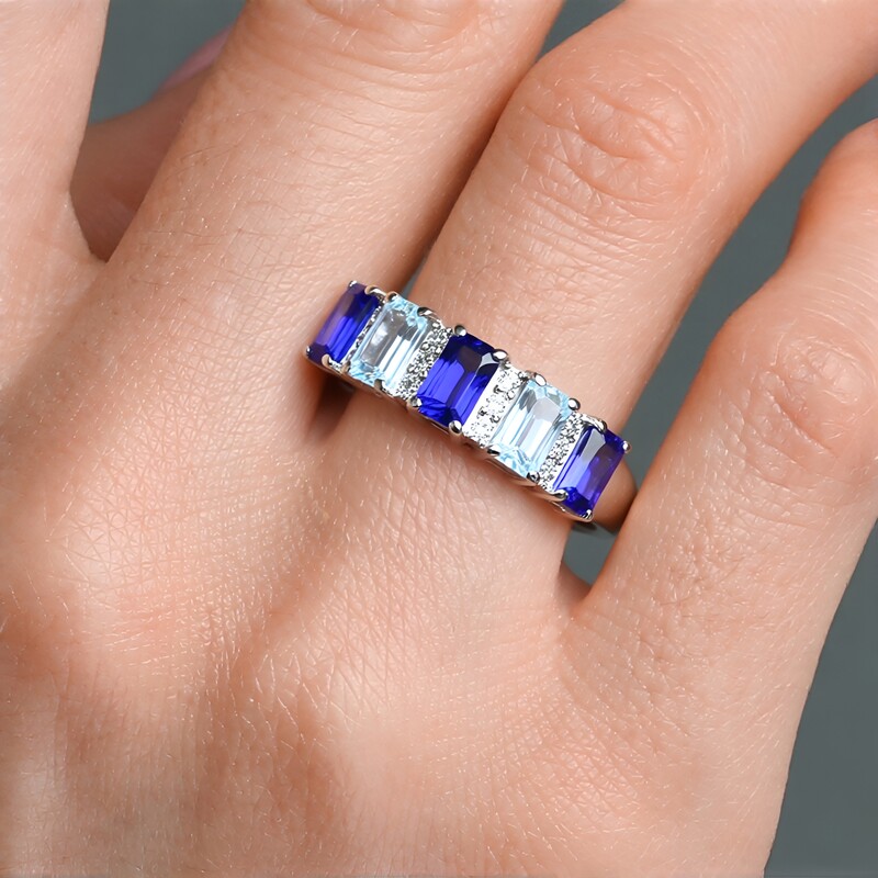 Anillo en oro con Tanzanita AAA