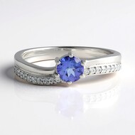 Anillo en plata con Tanzanita