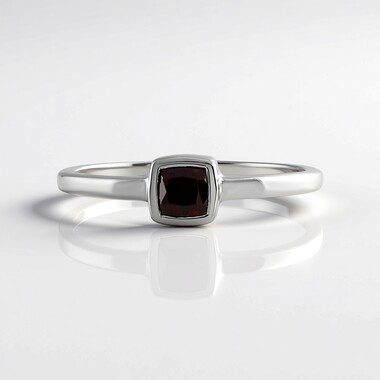 Anillo en plata con Zircón rosado