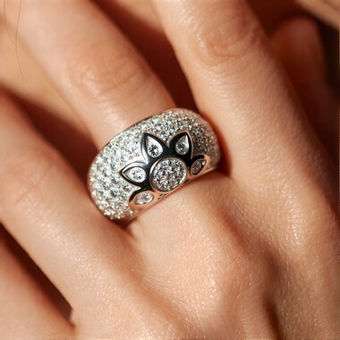 Anillo en plata con Zircón