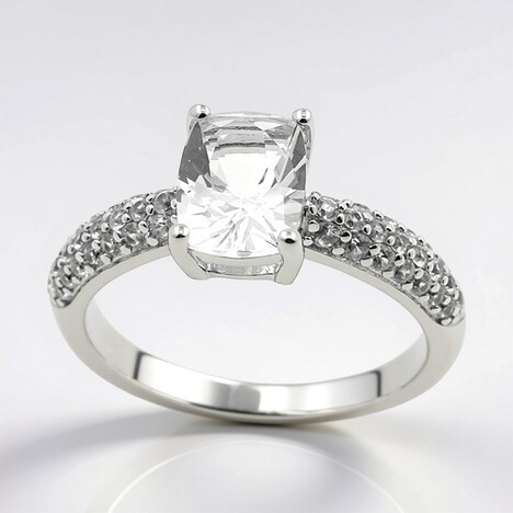 Anello in argento con Danburite