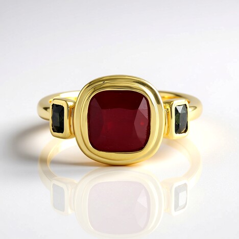 Anello in argento con Rubino Bemainty (Adela Silber)