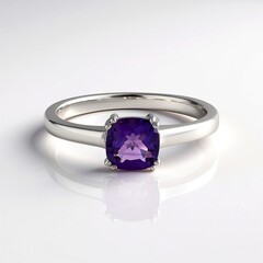 Anello in argento con Ametista Siberiana