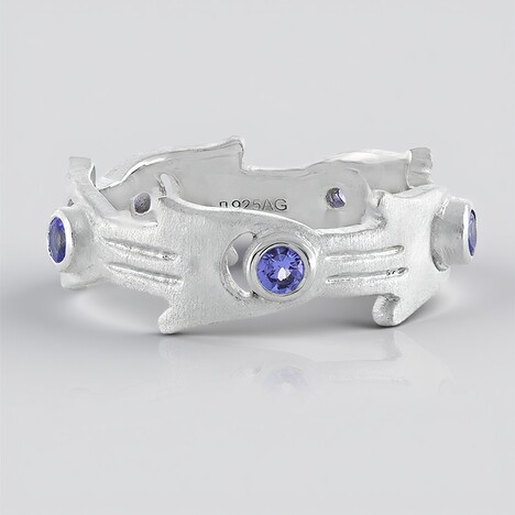 Anello in argento con Tanzanite