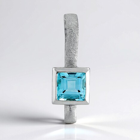 Ciondolo in argento con Topazio Blu Cielo (MONOSONO COLLECTION)