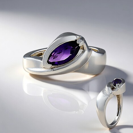 Anello in argento con Ametista Siberiana