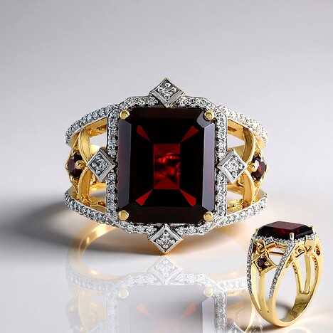 Anello in oro con Granato Mozambico AAA (SUHANA)