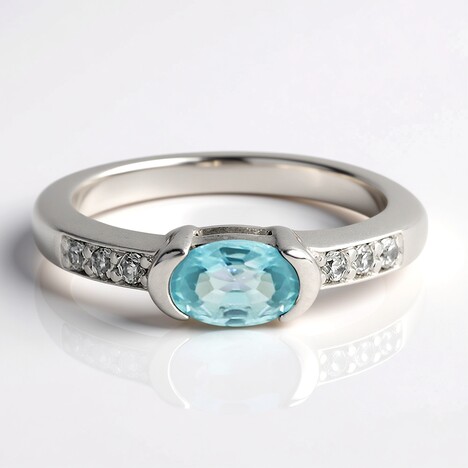Anello in argento con Zircone Ratanakiri