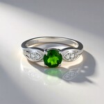Anello in argento con Diopside Russo