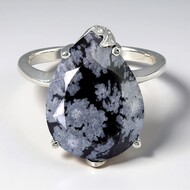 Zilveren ring met een sneeuwvlokken obsidiaan