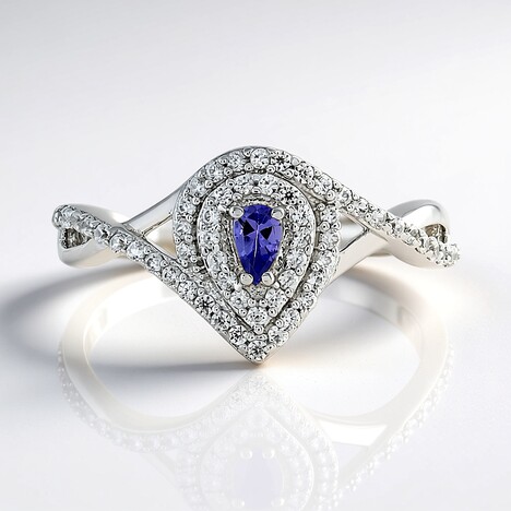 Anello in argento con Tanzanite