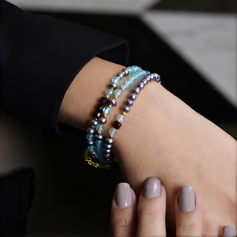 Brazalete en plata con Granate de Mozambique