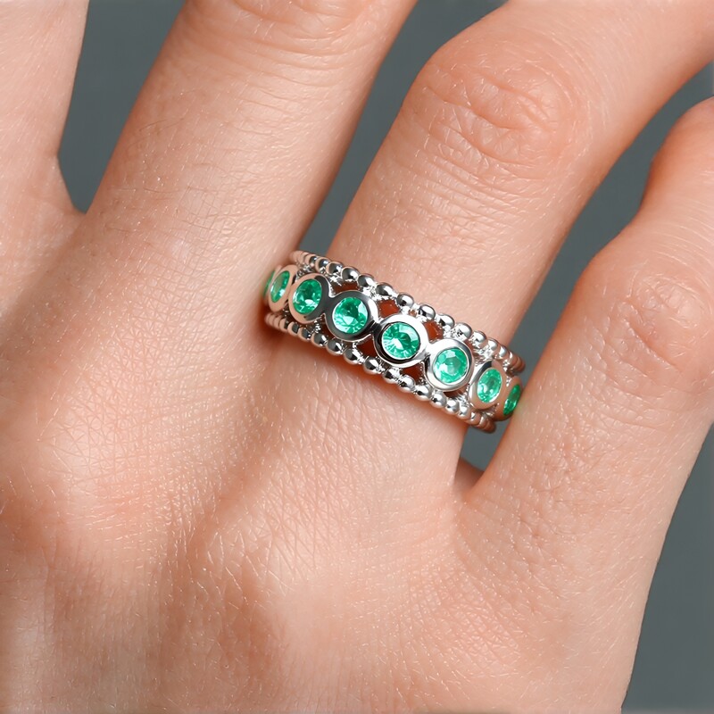 Bague en argent et Emeraude de Russie