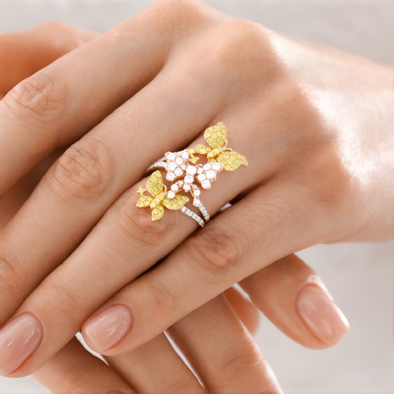 Anello in oro con Diamante Rosa I1 (CIRARI)