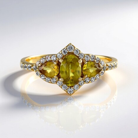 Anello in oro con Sfene